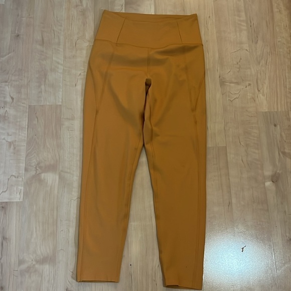 Girlfriend Collective Compressive 7/8 High-Rise Leggings in color Saddle, size S - Picture 4 of 6